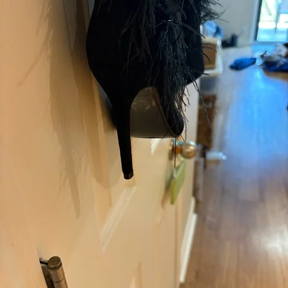 Fashion Nova Like a Diva OverThe Knee Boots in black stiletto heel side zipper. - Picture 11 of 12